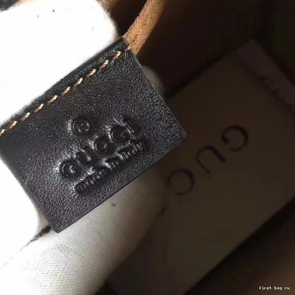 First bag ru Gucci Sylvie 0809
